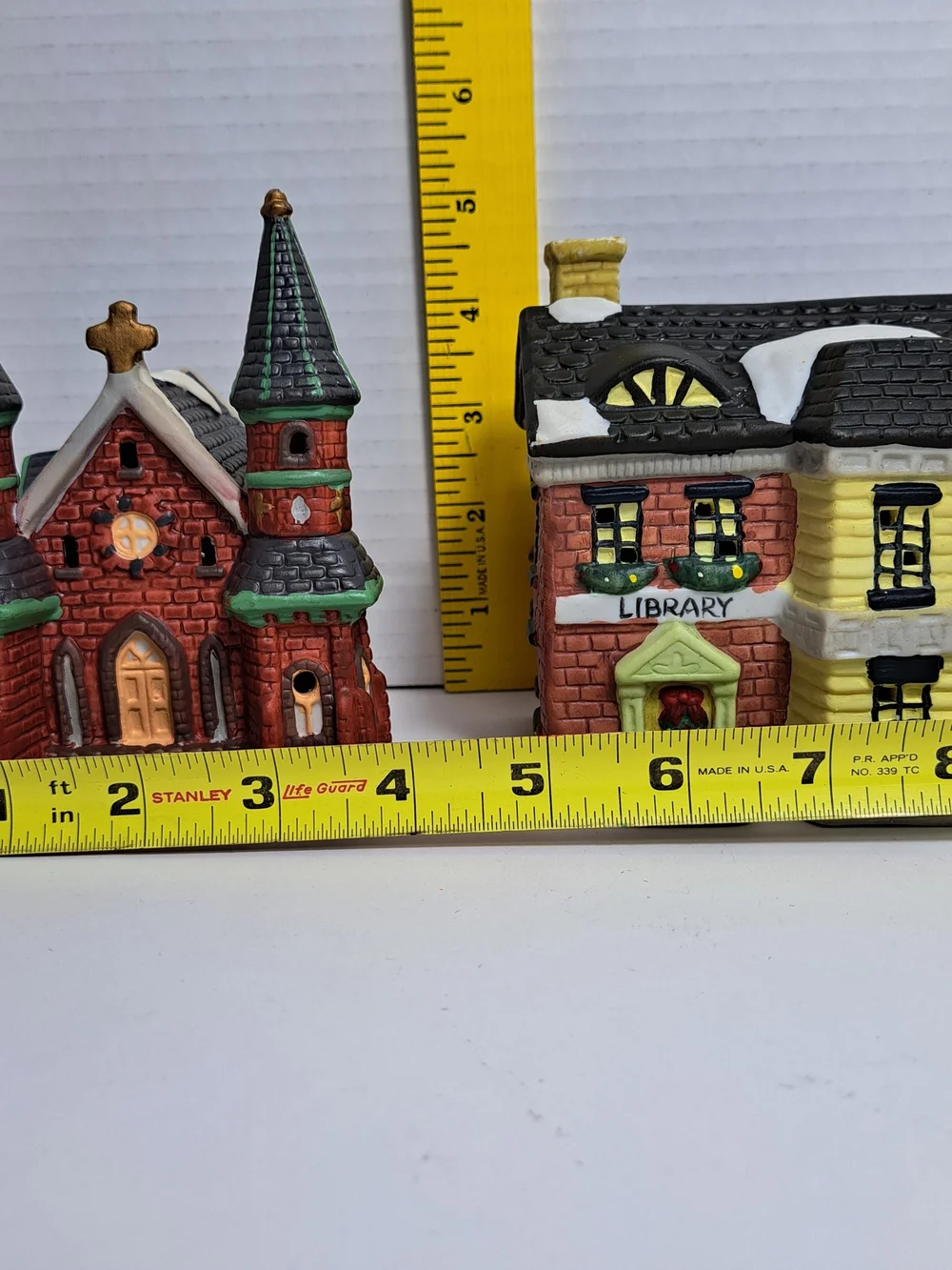 Heartland Valley 2004 Church & 1995 Dickens Winter Valley Library Lot of 2
